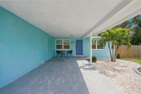 Villa ou maison à louer à Bradenton, Floride: 4 chambres, 140.47 m2 № 2388181 - photo 5