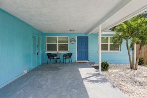 Villa ou maison à louer à Bradenton, Floride: 4 chambres, 140.47 m2 № 2388181 - photo 6