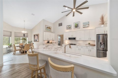 House in Lecanto, Florida 4 bedrooms, 230.96 sq.m. № 1903471 - photo 18