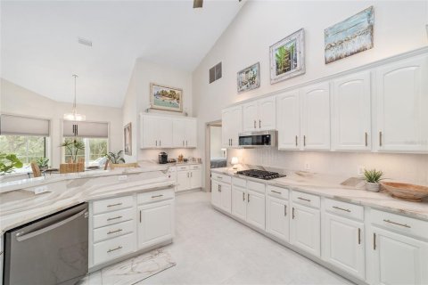House in Lecanto, Florida 4 bedrooms, 230.96 sq.m. № 1903471 - photo 23