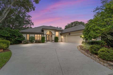 House in Lecanto, Florida 4 bedrooms, 230.96 sq.m. № 1903471 - photo 1