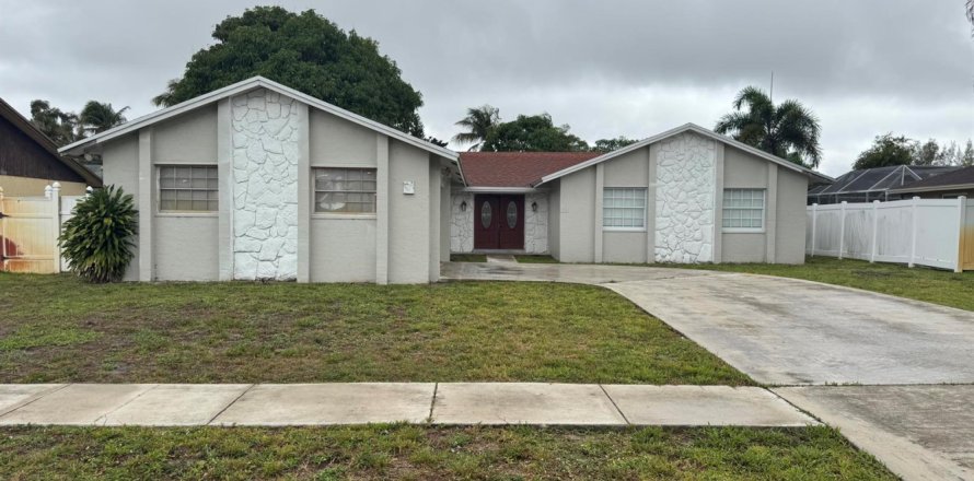 Villa ou maison à West Palm Beach, Floride 5 chambres, 180.6 m2 № 2089480