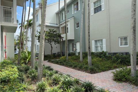 Condo in Fort Lauderdale, Florida, 1 bedroom № 2264334 - photo 22