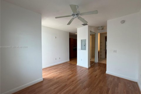 Condo in Fort Lauderdale, Florida, 1 bedroom № 2264334 - photo 6
