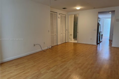 Condo in Fort Lauderdale, Florida, 1 bedroom № 2264334 - photo 16