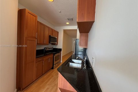 Condo in Fort Lauderdale, Florida, 1 bedroom № 2264334 - photo 10