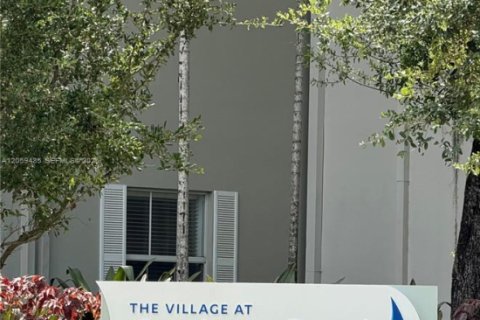 Condo in Fort Lauderdale, Florida, 1 bedroom № 2264334