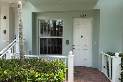 Condo in Fort Lauderdale, Florida, 1 bedroom № 2264334 - photo 3