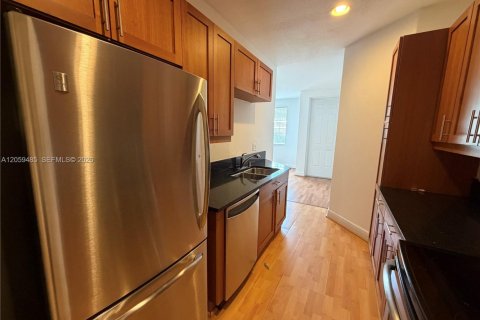 Condo in Fort Lauderdale, Florida, 1 bedroom № 2264334 - photo 13