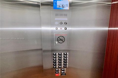 Condominio en venta en Miami Beach, Florida, 2 dormitorios, 127.09 m2 № 2031391 - foto 21