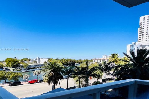 Condominio en venta en Miami Beach, Florida, 2 dormitorios, 127.09 m2 № 2031391 - foto 17