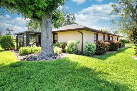House in Bradenton, Florida 2 bedrooms, 135.82 sq.m. № 2152075 - photo 24