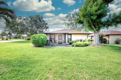 House in Bradenton, Florida 2 bedrooms, 135.82 sq.m. № 2152075 - photo 26