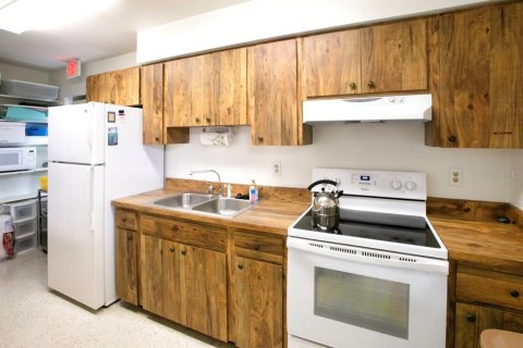 House in Bradenton, Florida 2 bedrooms, 135.82 sq.m. № 2152075 - photo 20