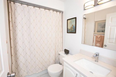 House in Bradenton, Florida 2 bedrooms, 135.82 sq.m. № 2152075 - photo 10