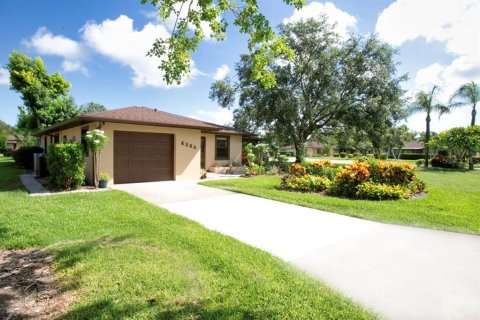 House in Bradenton, Florida 2 bedrooms, 135.82 sq.m. № 2152075 - photo 29