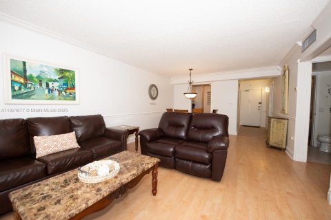 Condo in Sunny Isles Beach, Florida, 1 bedroom  № 2082750 - photo 19