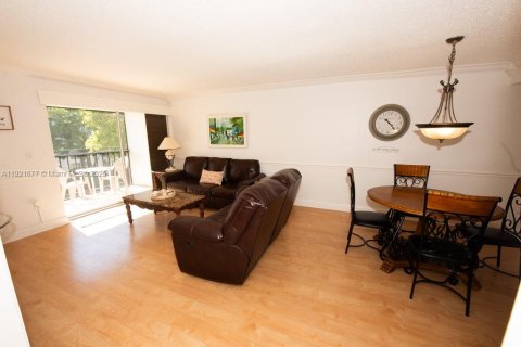 Condo in Sunny Isles Beach, Florida, 1 bedroom  № 2082750 - photo 10