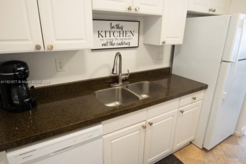 Condo in Sunny Isles Beach, Florida, 1 bedroom  № 2082750 - photo 20