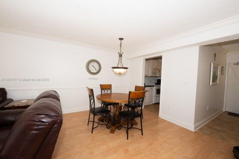 Condo in Sunny Isles Beach, Florida, 1 bedroom  № 2082750 - photo 11