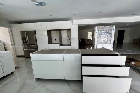 Купить виллу или дом в Пальметто-Бей, Флорида 4 спальни, 276.94м2, № 2040198 - фото 27