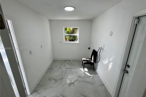 Купить виллу или дом в Пальметто-Бей, Флорида 4 спальни, 276.94м2, № 2040198 - фото 25