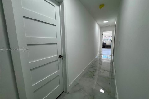 Купить виллу или дом в Пальметто-Бей, Флорида 4 спальни, 276.94м2, № 2040198 - фото 11