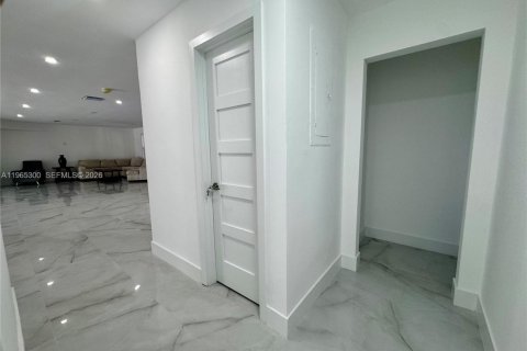 Купить виллу или дом в Пальметто-Бей, Флорида 4 спальни, 276.94м2, № 2040198 - фото 16