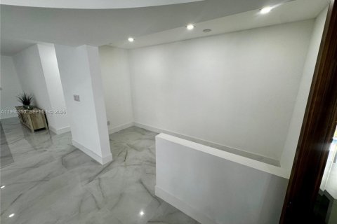 Купить виллу или дом в Пальметто-Бей, Флорида 4 спальни, 276.94м2, № 2040198 - фото 23