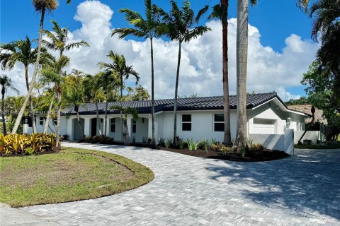 Дом в Пальметто-Бей, Флорида 4 спальни, 276.94м2 № 2040198