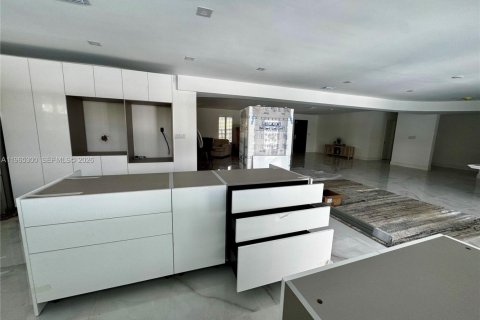 Купить виллу или дом в Пальметто-Бей, Флорида 4 спальни, 276.94м2, № 2040198 - фото 28