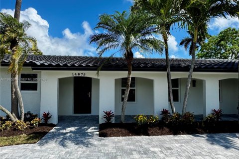 Купить виллу или дом в Пальметто-Бей, Флорида 4 спальни, 276.94м2, № 2040198 - фото 4