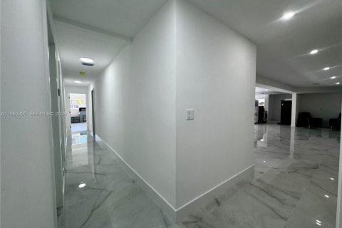 Купить виллу или дом в Пальметто-Бей, Флорида 4 спальни, 276.94м2, № 2040198 - фото 14