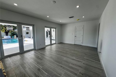 Купить виллу или дом в Пальметто-Бей, Флорида 4 спальни, 276.94м2, № 2040198 - фото 30