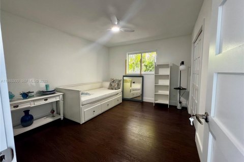 Купить виллу или дом в Пальметто-Бей, Флорида 4 спальни, 276.94м2, № 2040198 - фото 13