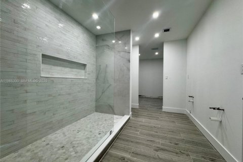 Купить виллу или дом в Пальметто-Бей, Флорида 4 спальни, 276.94м2, № 2040198 - фото 5