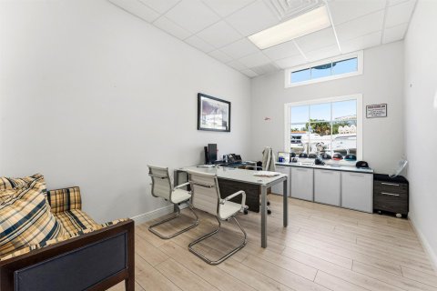 Immobilier commercial à vendre à Stuart, Floride № 2244941 - photo 25
