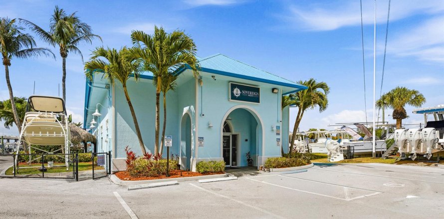 Immobilier commercial à Stuart, Floride № 2244941