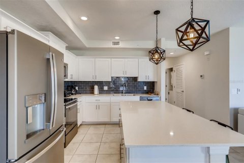 Condo in Kissimmee, Florida, 2 bedrooms  № 1532944 - photo 7