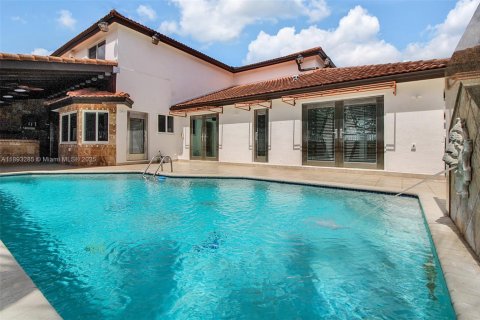Villa ou maison à vendre à Hialeah, Floride: 5 chambres, 267.65 m2 № 1949060 - photo 2