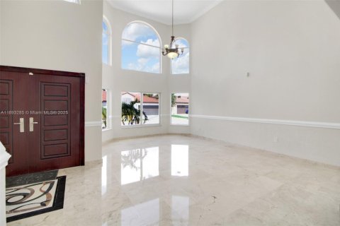 Villa ou maison à vendre à Hialeah, Floride: 5 chambres, 267.65 m2 № 1949060 - photo 14