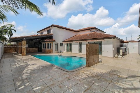 Villa ou maison à vendre à Hialeah, Floride: 5 chambres, 267.65 m2 № 1949060 - photo 10