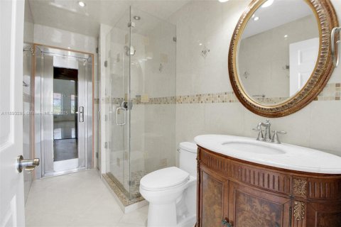 Villa ou maison à vendre à Hialeah, Floride: 5 chambres, 267.65 m2 № 1949060 - photo 17