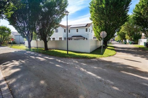 Villa ou maison à vendre à Homestead, Floride: 4 chambres, 244.05 m2 № 1970229 - photo 9