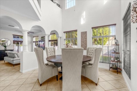 Villa ou maison à vendre à Homestead, Floride: 4 chambres, 244.05 m2 № 1970229 - photo 25