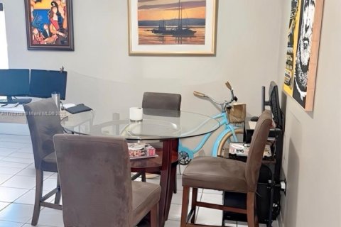 Купить кондоминиум в Майами, Флорида 1 спальня, 75.16м2, № 1936924 - фото 6