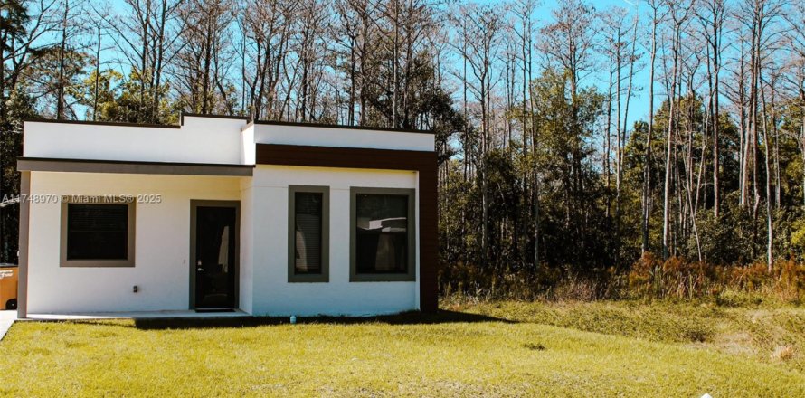 House in Lehigh Acres, Florida 2 bedrooms, 100.61 sq.m. № 1859777
