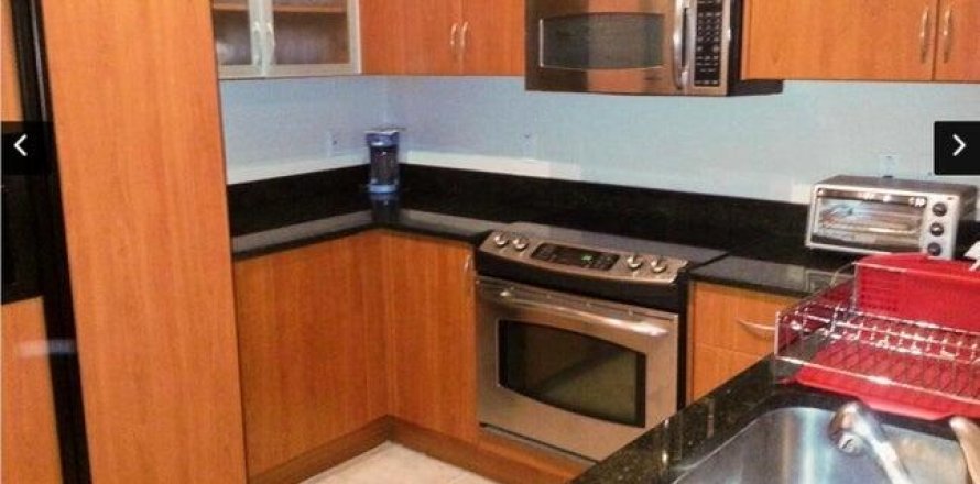 Condominio en Lantana, Florida, 2 dormitorios  № 2240570
