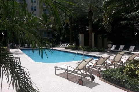 Condominio en alquiler en Lantana, Florida, 2 dormitorios, 117.52 m2 № 2240570 - foto 18