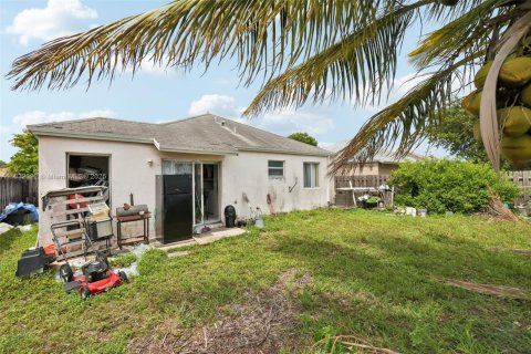 Villa ou maison à vendre à Miami Gardens, Floride: 3 chambres, 110.09 m2 № 1830488 - photo 18